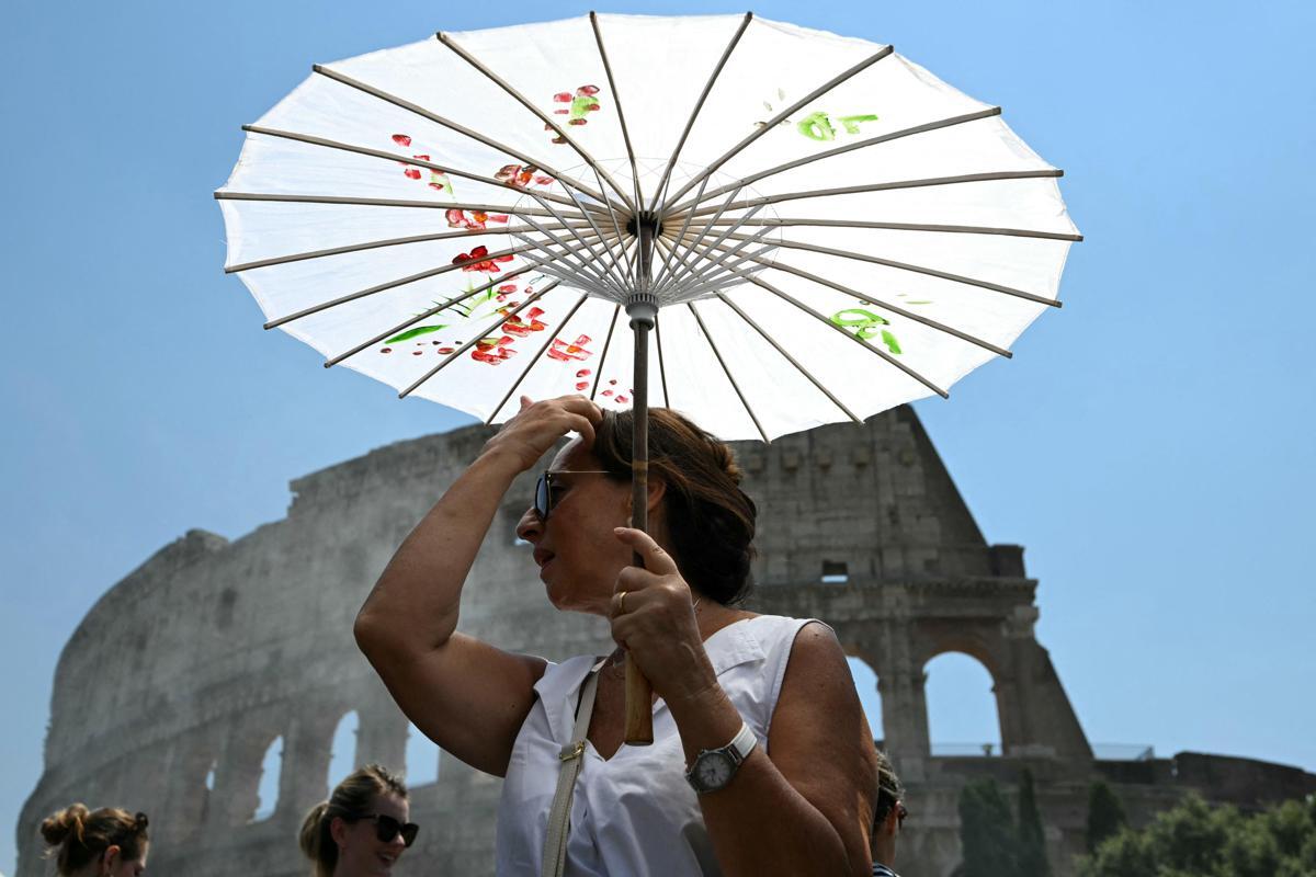 Weekend torrido, caldo estremo non dà tregua: oggi 18 città in rosso - 