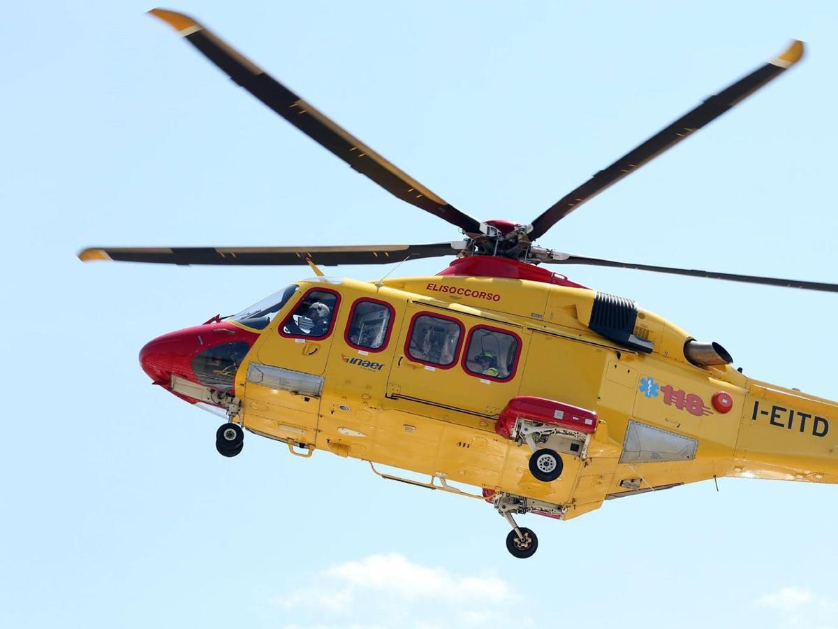 Elba, incidente frontale tra scooter e auto: morti due 23enni in vacanza - 