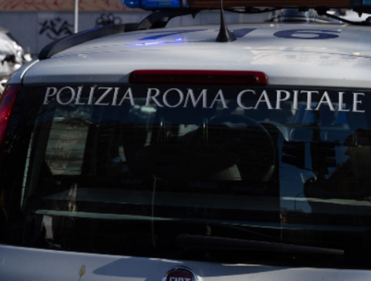 Roma, scontro tra auto e moto: muore sul colpo un 42enne - 