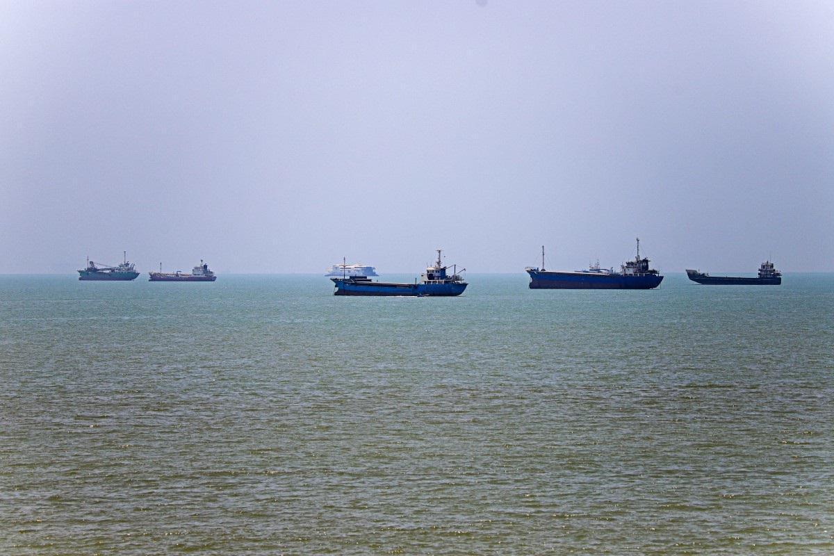 Usa-Iran, resta nodo Hormuz. Trump: "Nessun pedaggio durante e dopo cessate il fuoco". Oggi colloqui in Svizzera - 