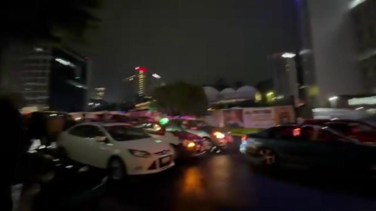 Messico, i tifosi assediano l'hotel dell'Ecuador: caos per tutta la notte - Video - 