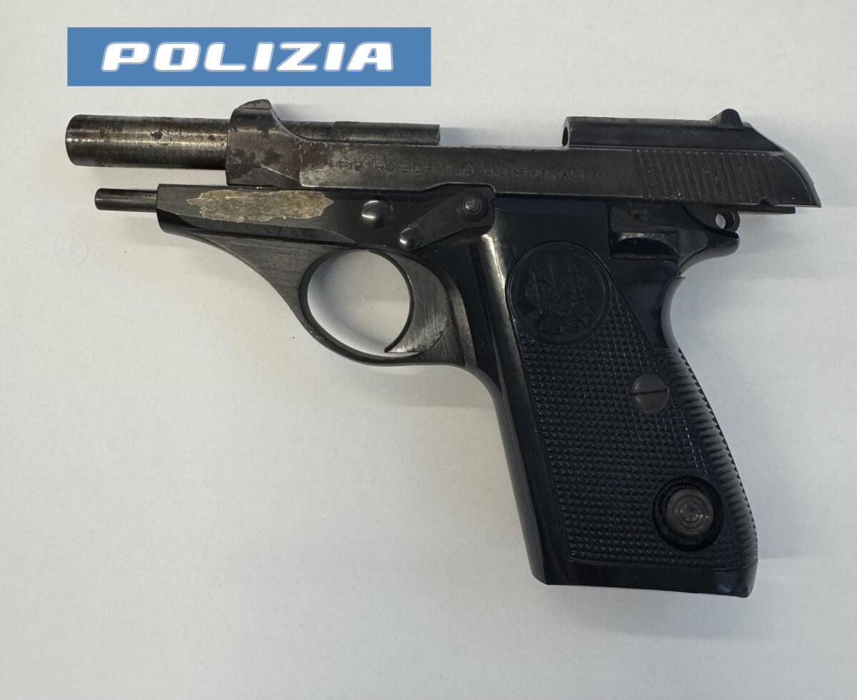 Catania: 56enne arrestato con pistola clandestina nel marsupio - 
