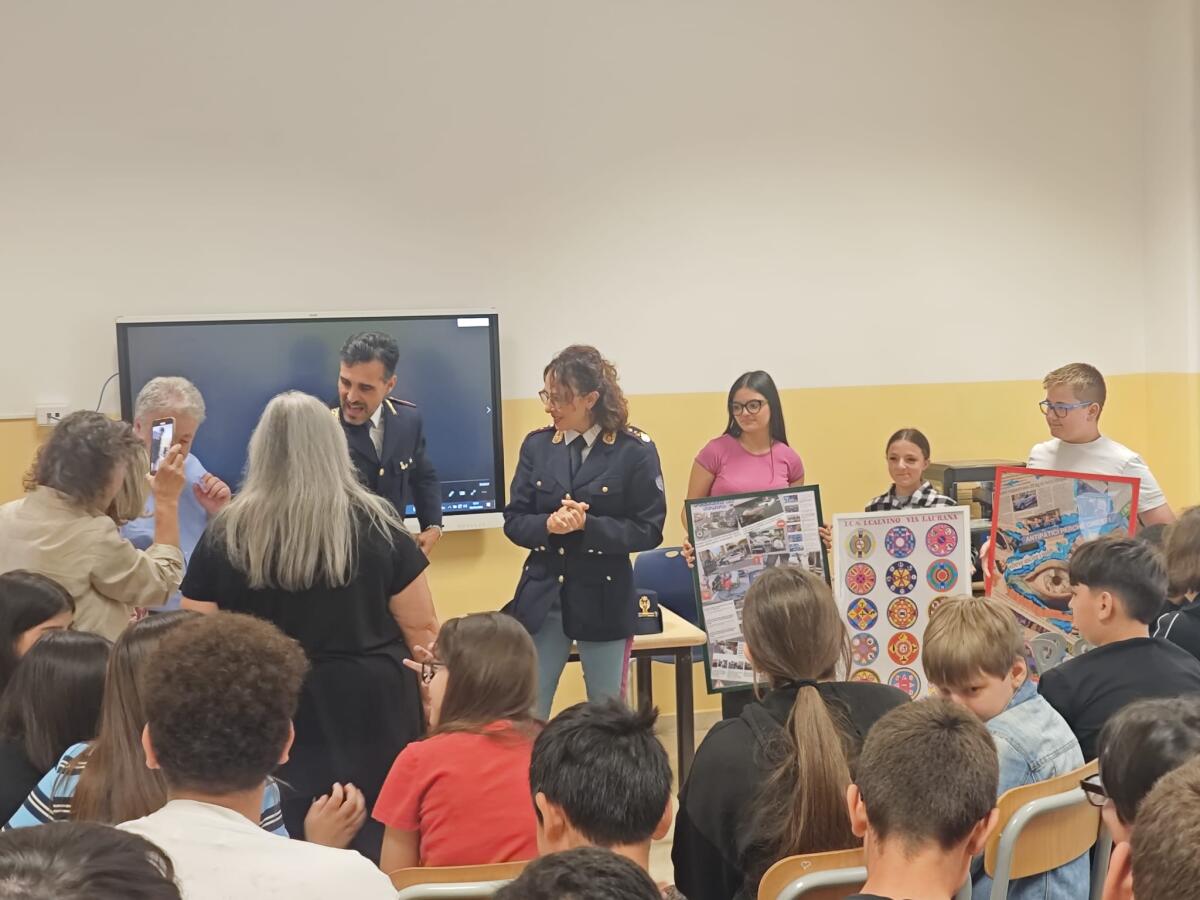 Polizia Stradale a Catania: 'Icaro' all'I.C. Italo Calvino per l'educazione alla sicurezza stradale - 