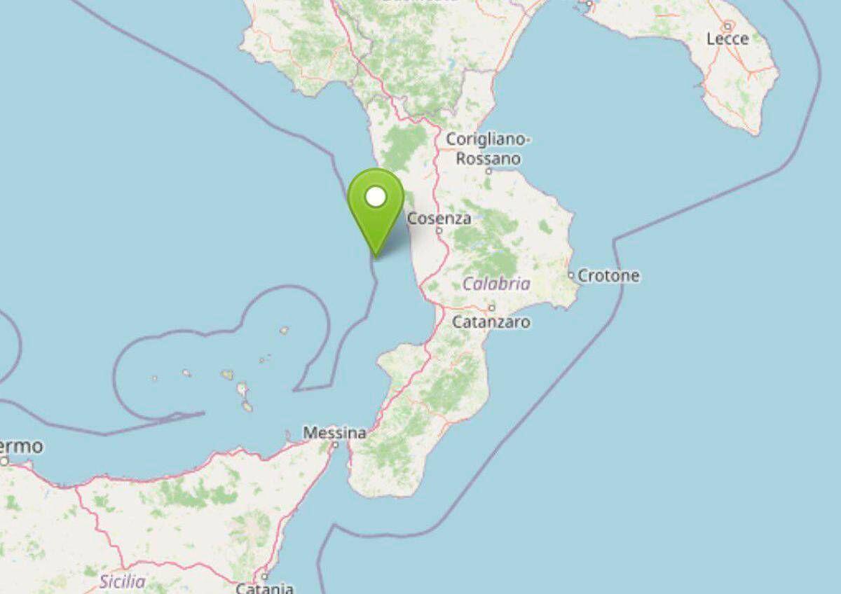Terremoto in Calabria, notte di paura. Sindaco di Corigliano: "Forte ma nessun danno, circolano anche fake news" - 