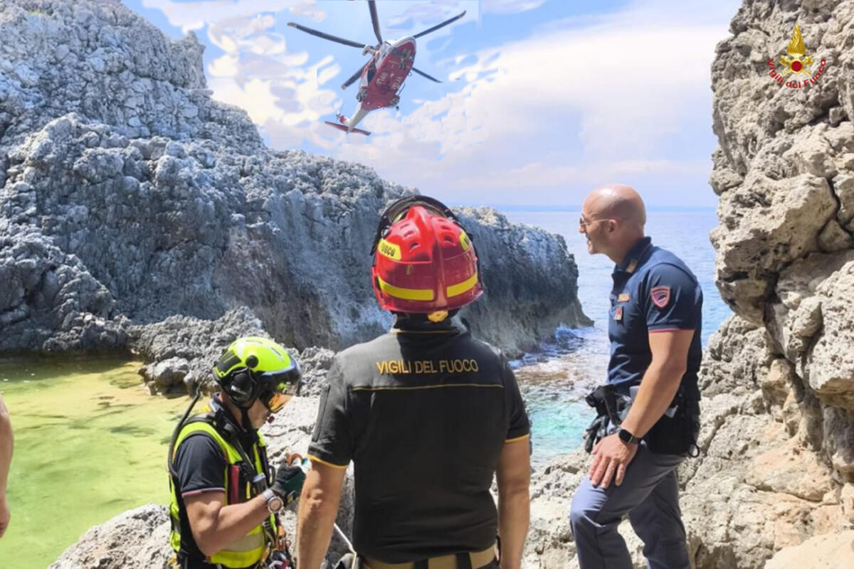 Escursionista ferito a Punta Cannone: recupero con elicottero dei Vigili del Fuoco a Siracusa - 