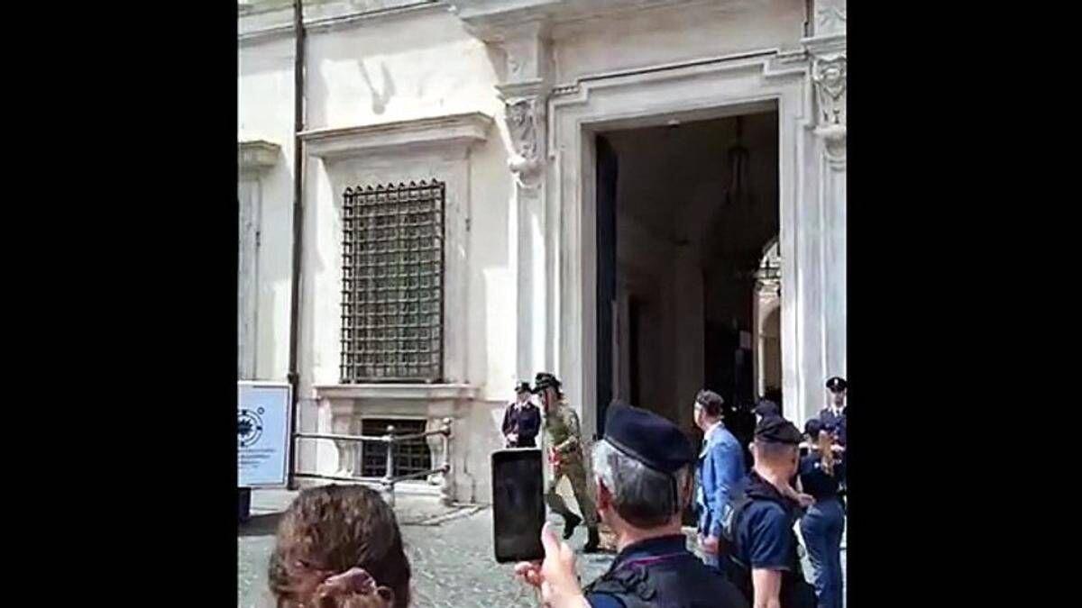2 giugno, Bersaglieri a Palazzo Chigi: concerti in Piazza Colonna per la Festa della Repubblica - 