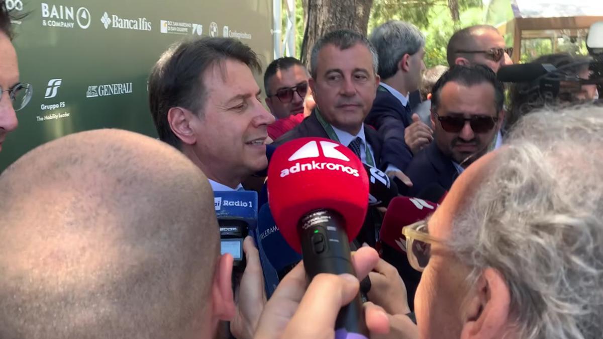 Conte: "Meloni ha trovato stabilità grazie a poteri forti" - 