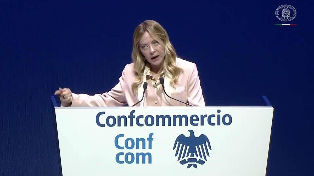 Meloni: "L'Italia non è la repubblica delle banane, regole si rispettano" - 