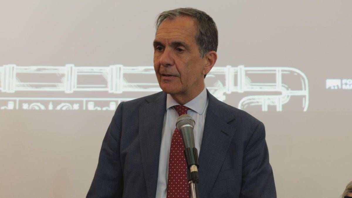 A Catania il sindaco insegue un borseggiatore nel centro storico: il sospetto sfugge, indagini su telecamere - 