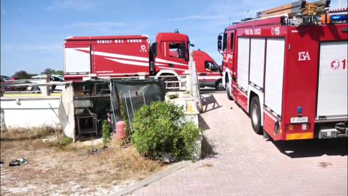Ostia, incendio allo stabilimento Oasi: ipotesi dolo