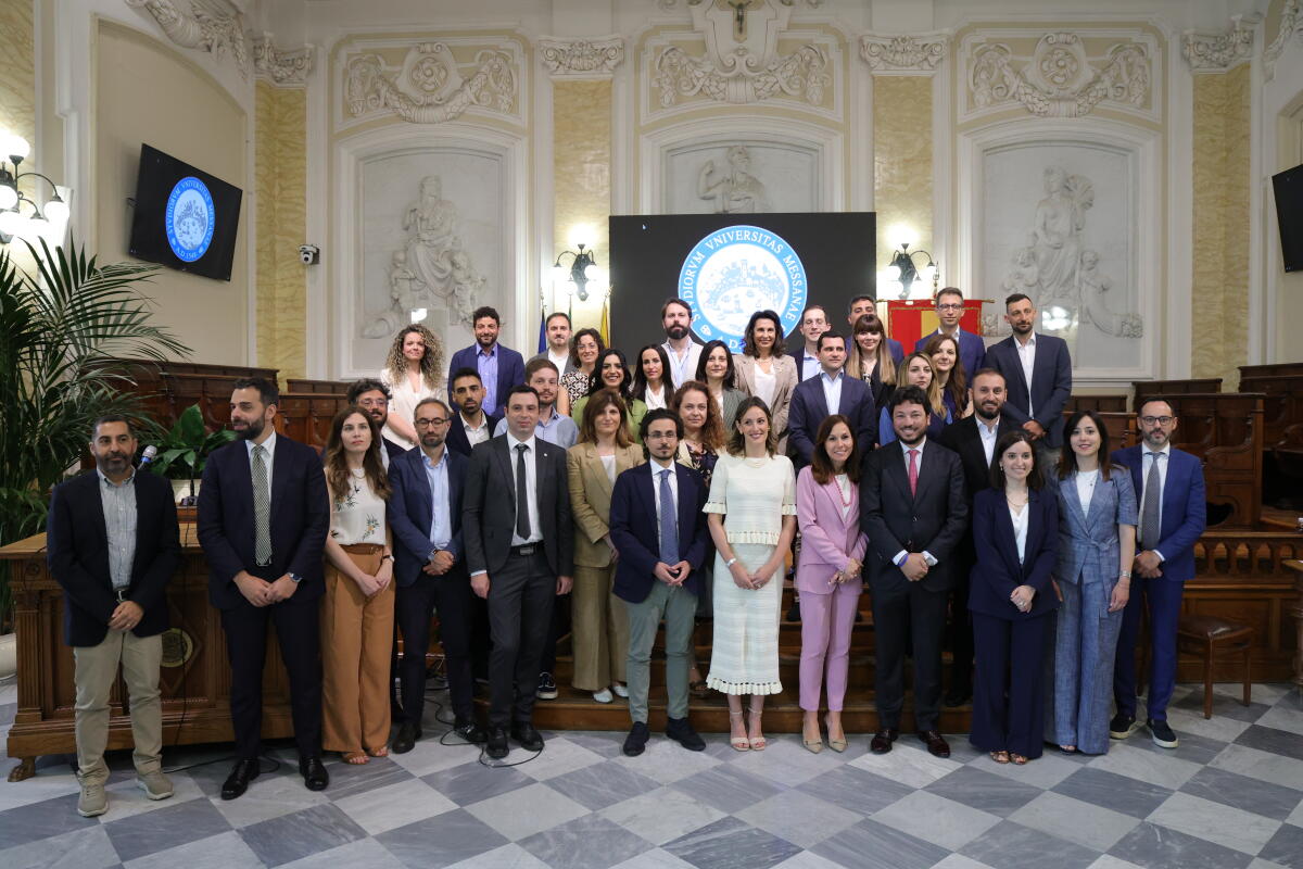 Unime assume 35 ricercatori: stipule in Aula Magna e contratti sessennali - 