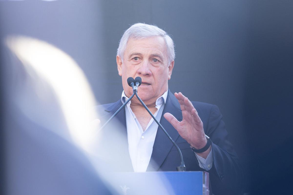 Trump attacca Meloni, Tajani annulla visita negli Usa: "Parole gravi e offensive" - 