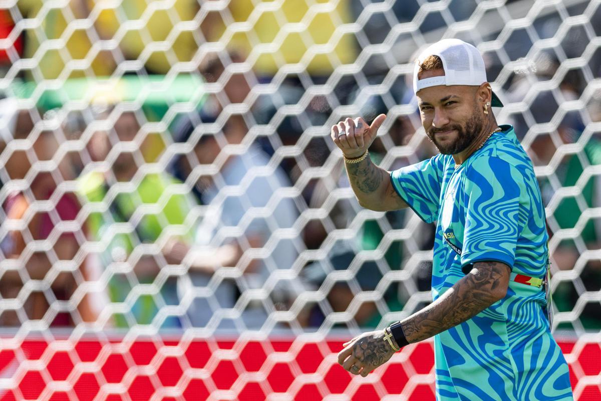 Mondiali, Neymar torna ad allenarsi tra gli applausi - 