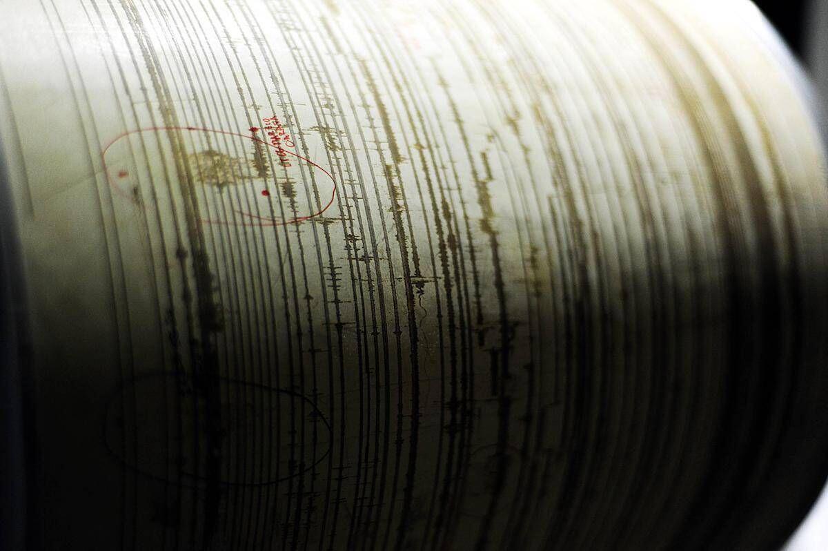 Terremoto in Sicilia, tre scosse al largo delle Eolie e nello Stretto di Messina - 