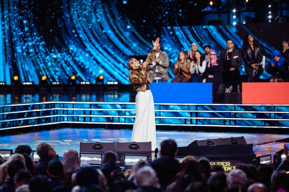 'Super Karaoke', stasera 10 giugno su Canale 5: Sal Da Vinci ospite - 