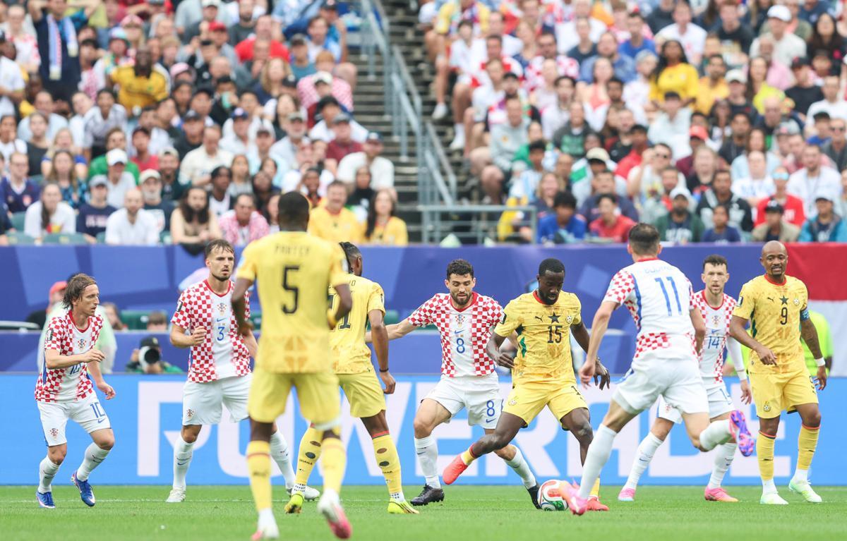 Croazia-Ghana, 'blocco' in fuorigioco ma gol di Luckassen è valido: la decisione - 