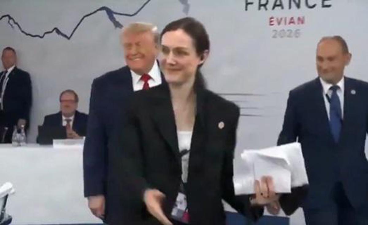 G7, Trump arriva per ultimo alla riunione dei leader: "Sono il boss" - 
