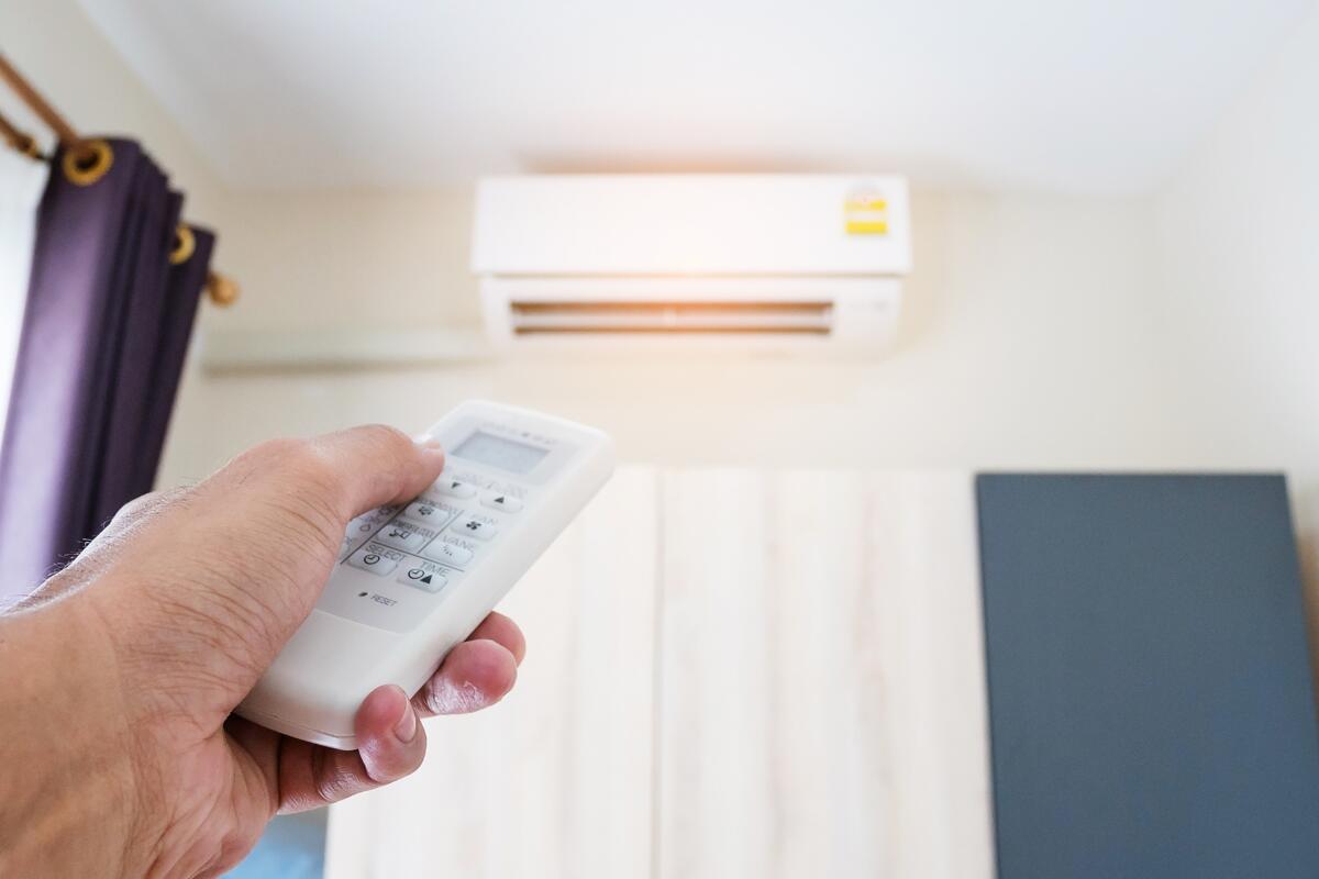 Caldo, condizionatori sempre accesi e quasi 150 euro in bolletta: 10 consigli per risparmiare - 