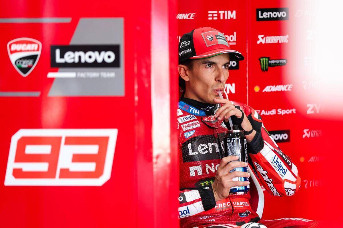 MotoGp Ungheria, Marquez vince sprint ma Bezzecchi è sempre più leader del Mondiale: ordine di arrivo e classifica piloti - 