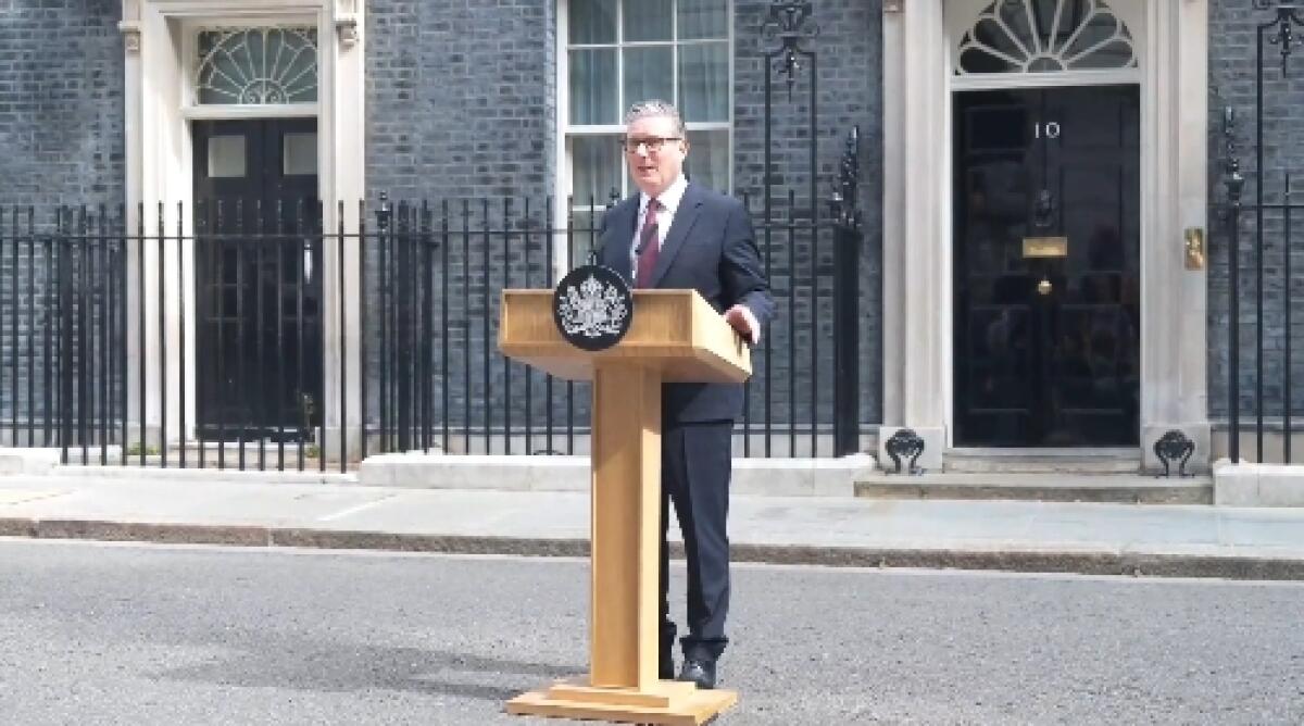 Keir Starmer annuncia le dimissioni: lascia la guida del Partito Laburista e il ruolo di primo ministro - 
