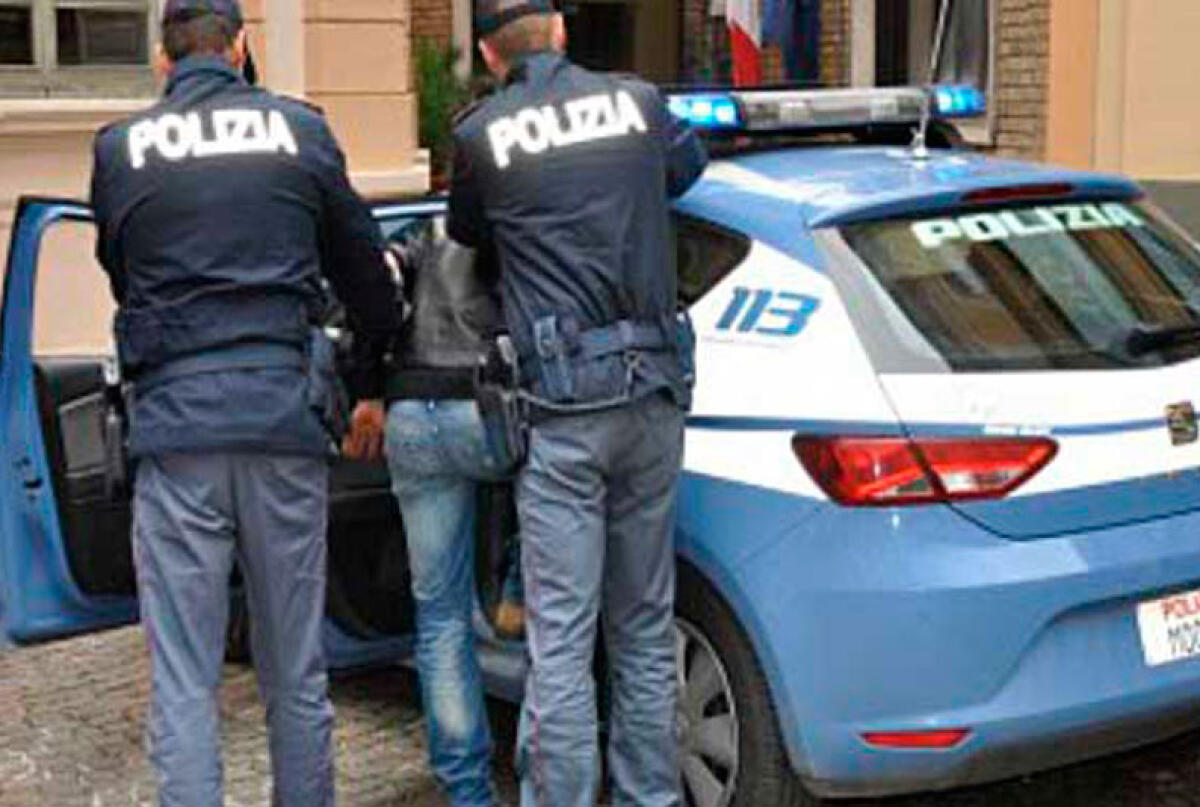 Alcamo: arrestato un uomo straniero per spaccio, trovato con 37 grammi di hashish e un coltello