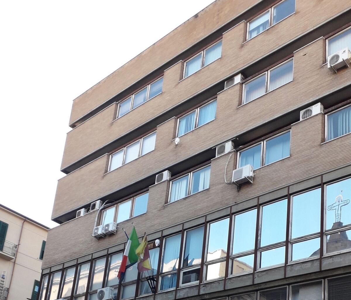 Asp Palermo stabilizza sei lavoratori ASU: assunti a tempo indeterminato come operatori tecnici centralinisti - 