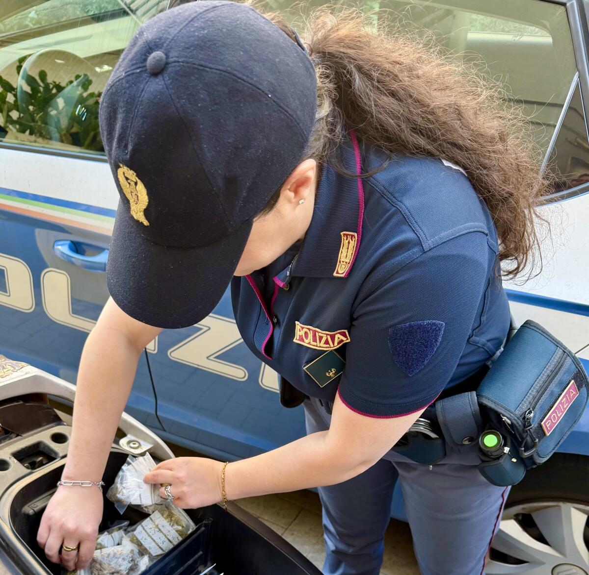 Controlli antidroga a Catania: tre arresti e sequestri per 400 grammi tra marijuana e hashish - 