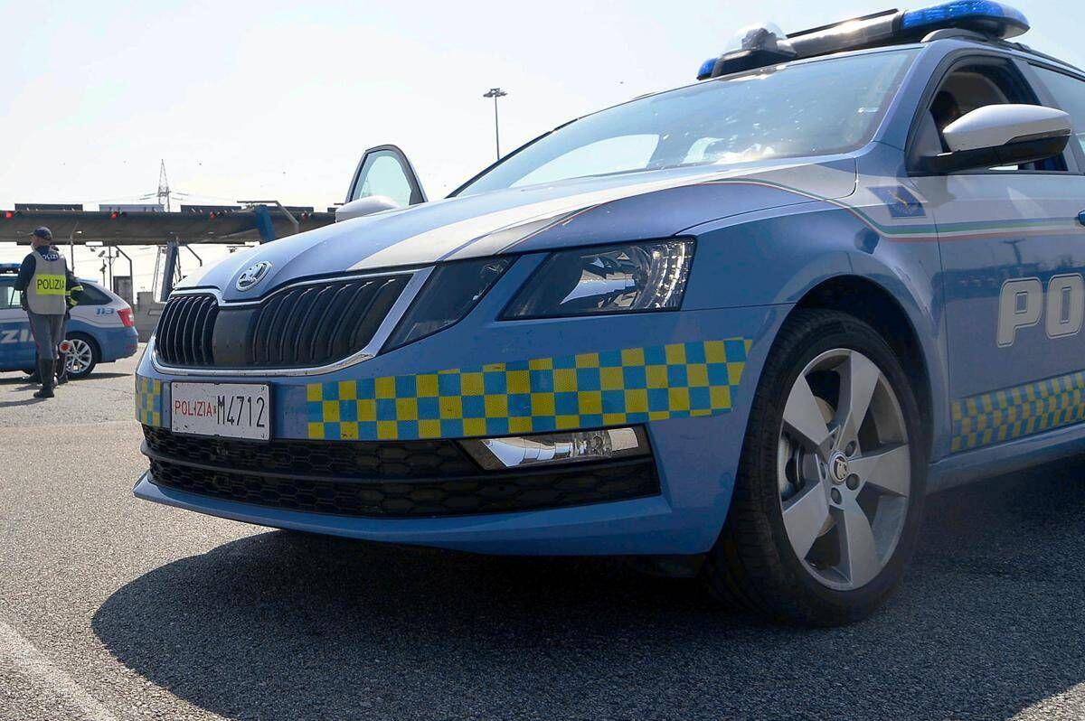 Torino, ubriaco guida tir contromano in autostrada per 10 km: multato e denunciato - 