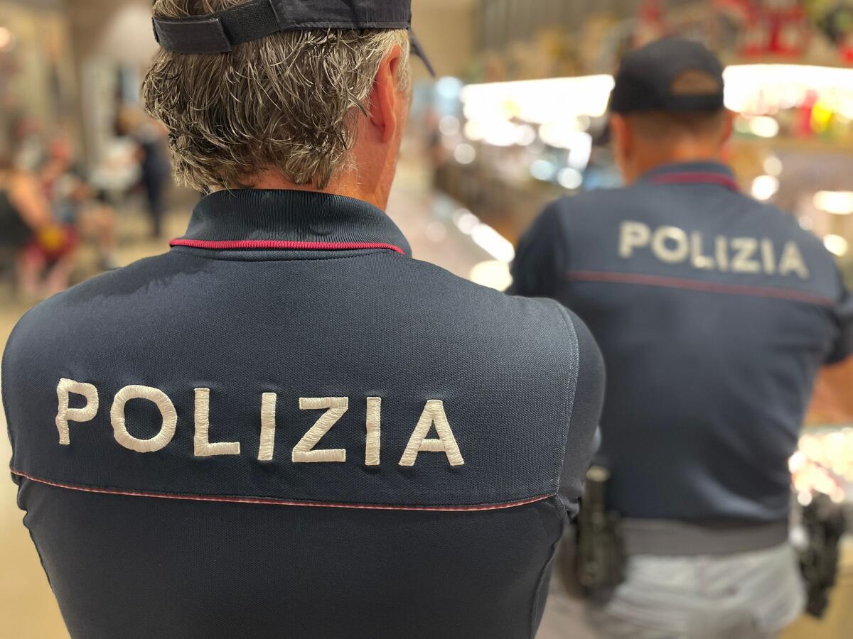 Controllo straordinario nel centro storico di Catania: sanzioni per circa 20.000 euro e sequestro alimentare - 