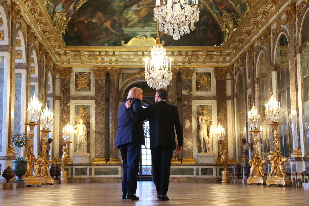 Aragosta, caviale e tartufo: il menù della cena tra Macron e Trump a Versailles - 
