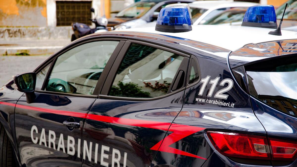 Taormina, auto investe un gruppo fuori dalla discoteca: due fermi per tentato omicidio - 
