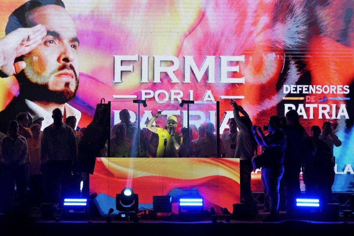 Presidenziali Colombia, in testa il candidato trumpiano dell'estrema destra: Cepeda contesta i risultati - 
