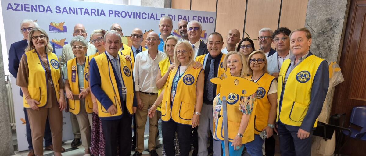 Lions dona giraffe porta-flebo colorate ai reparti pediatrici dell’ASP di Palermo - 