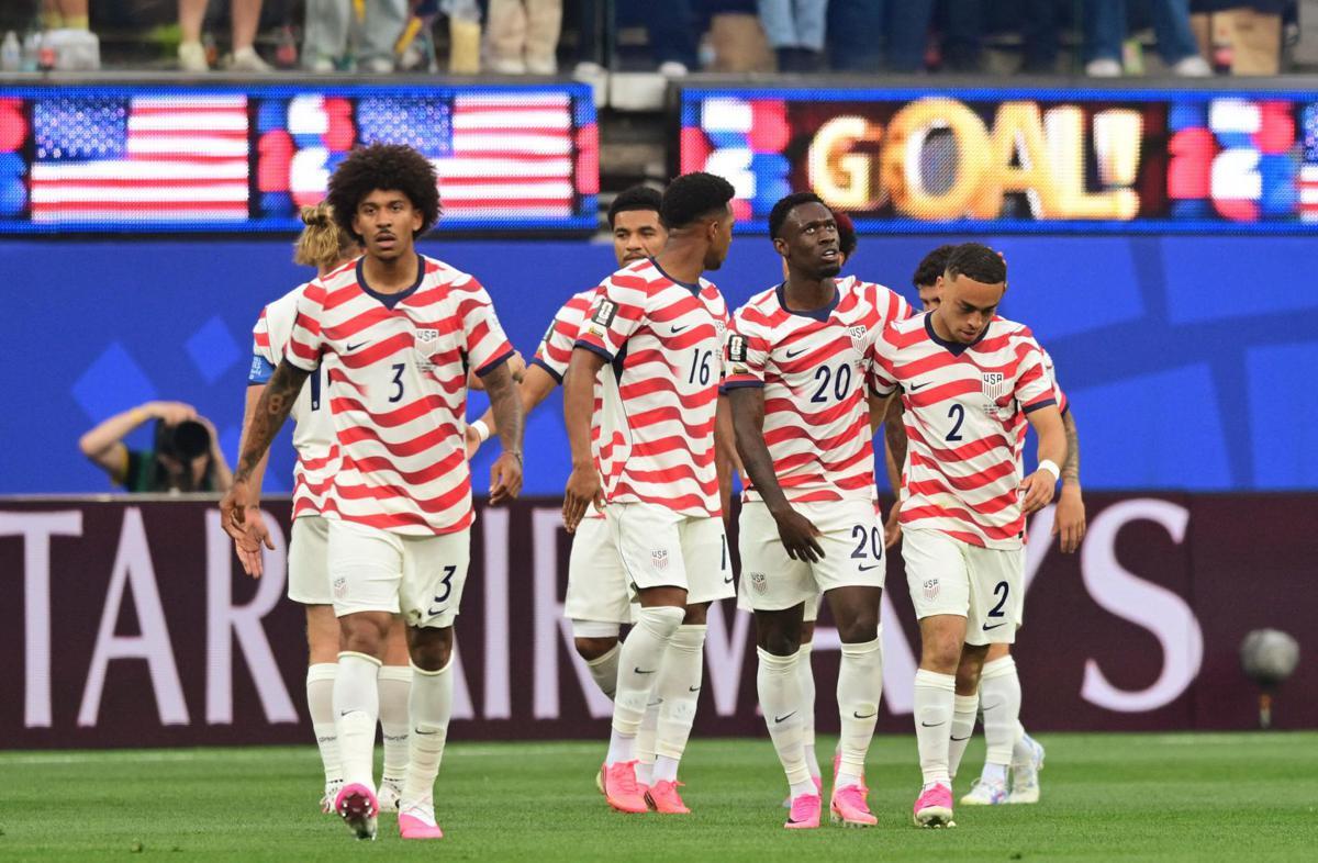 Stati Uniti-Australia, gol annullato e poi convalidato: cos'è successo - 
