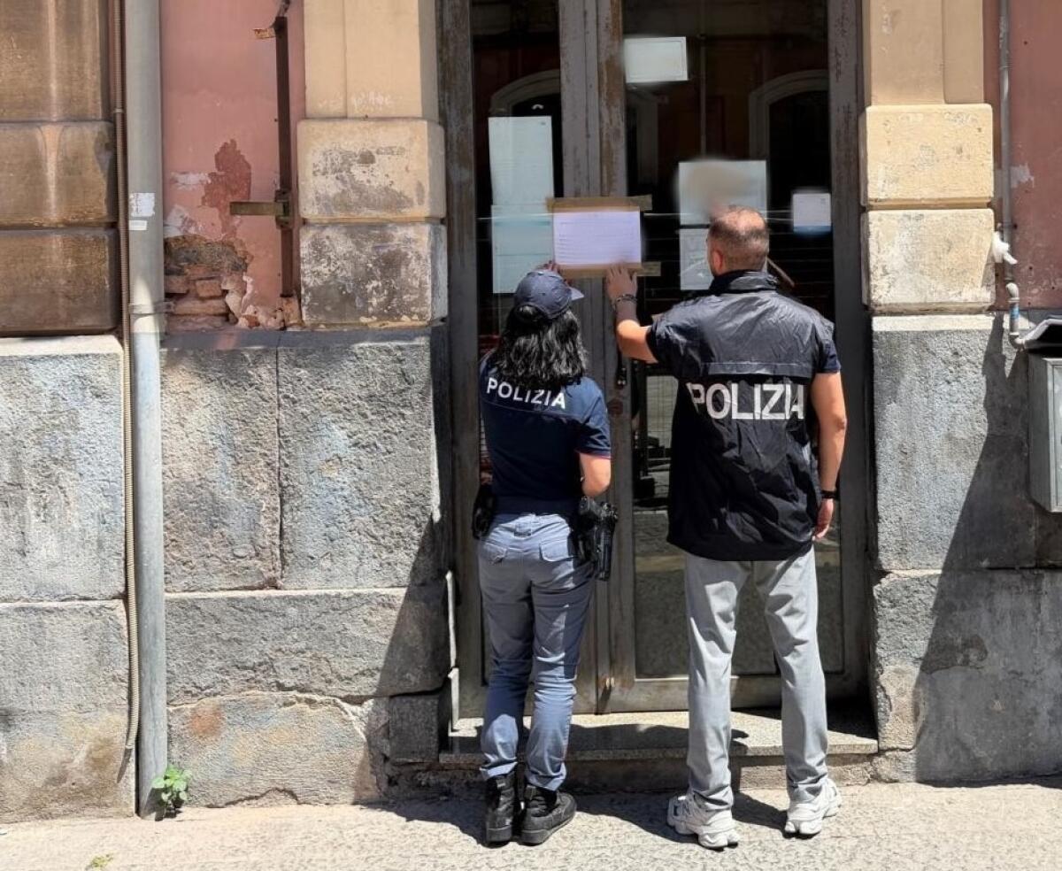 Polizia di Catania sospende attività di locale per vendita di alcolici ai minori - 