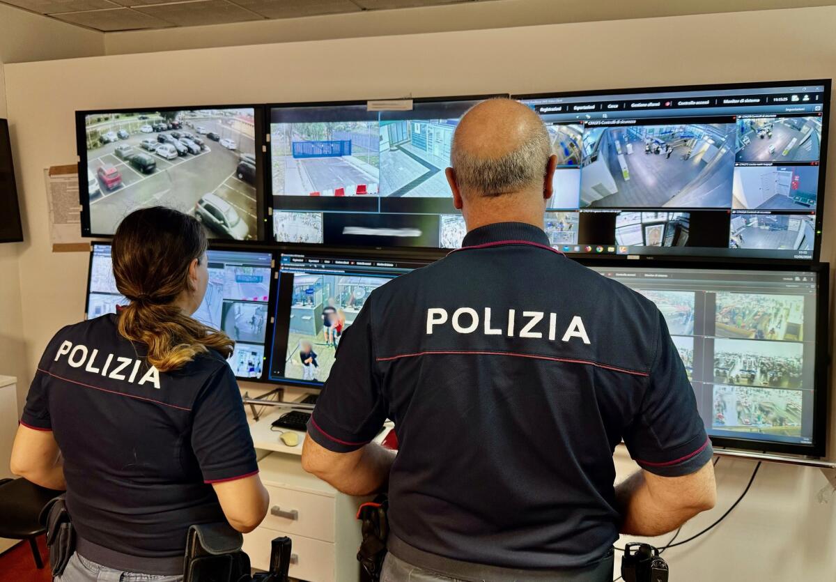 Ruba un orologio da 15mila euro ai controlli: 73enne fermato a Milano Linate - 