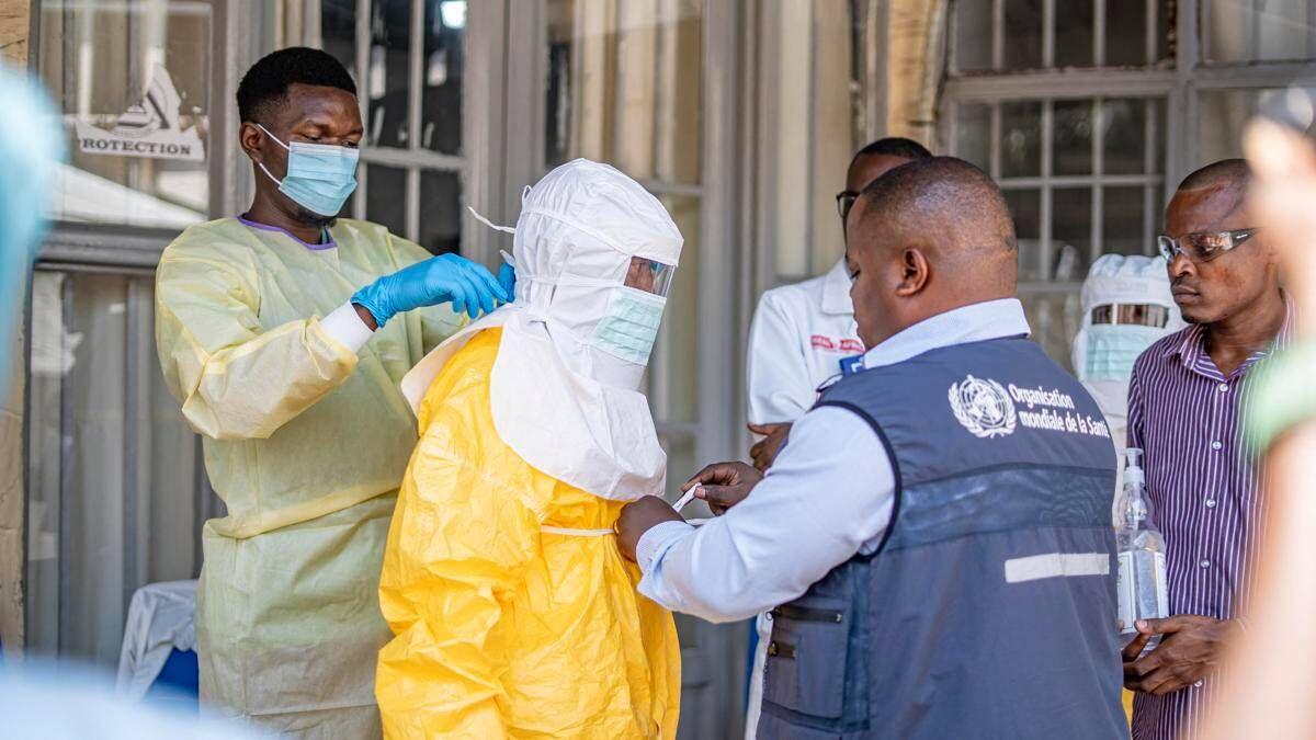 Gran Bretagna al lavoro per vaccino 'unico al mondo', progettato dall'AI: potrà contrastare Ebola e influenza - 