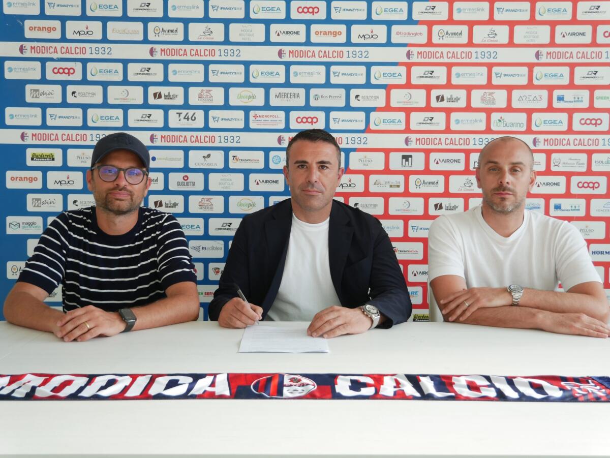 Modica conferma Filippo Raciti: continuità premiata, ma ora serve la prova del manager