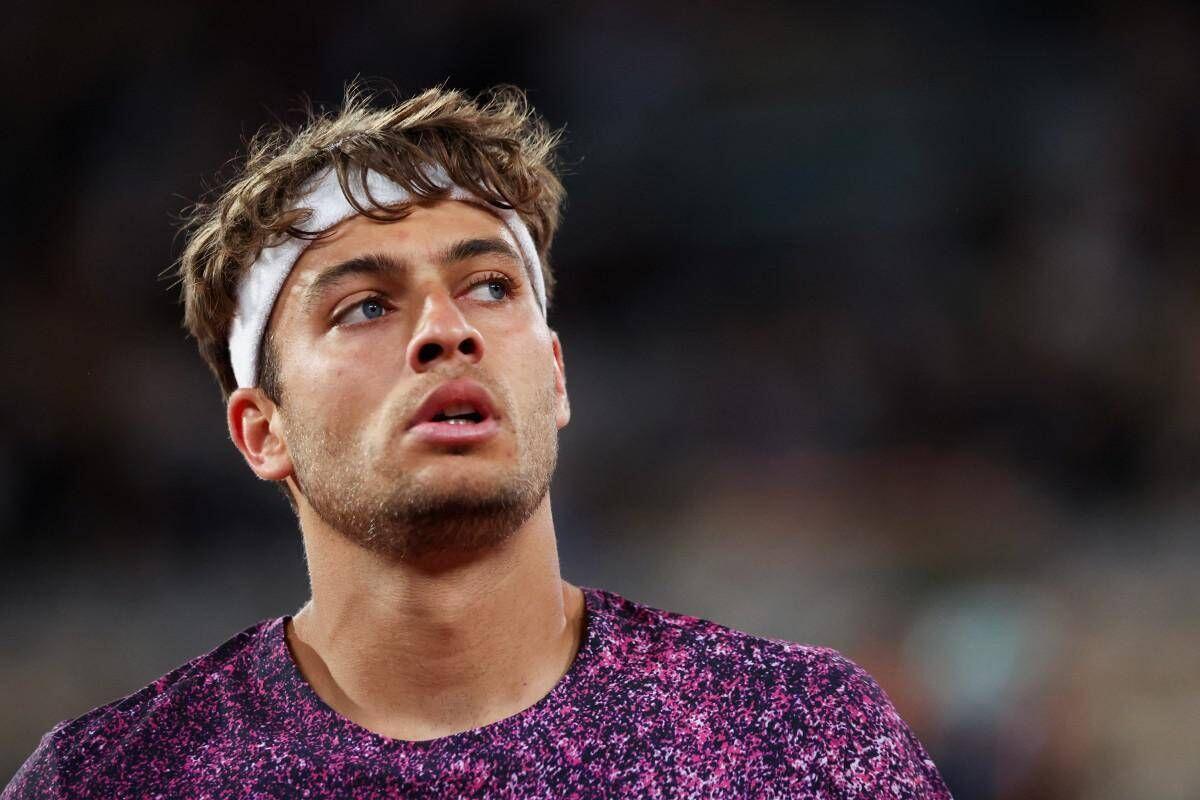 Arnaldi si ritira, Cobolli commosso a Roland Garros: "Ho quasi pianto" - 