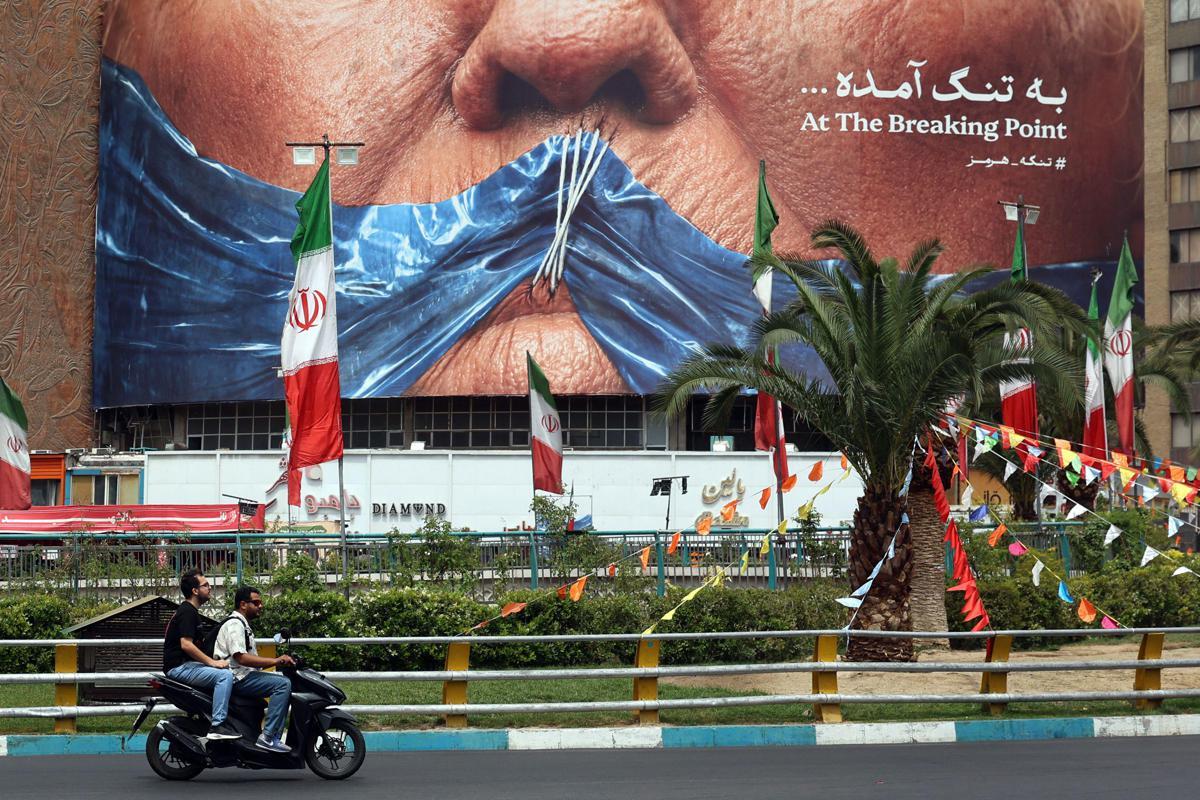 Iran-Usa, conto alla rovescia per l'accordo? Trump: "Firma imminente". Teheran frena - 
