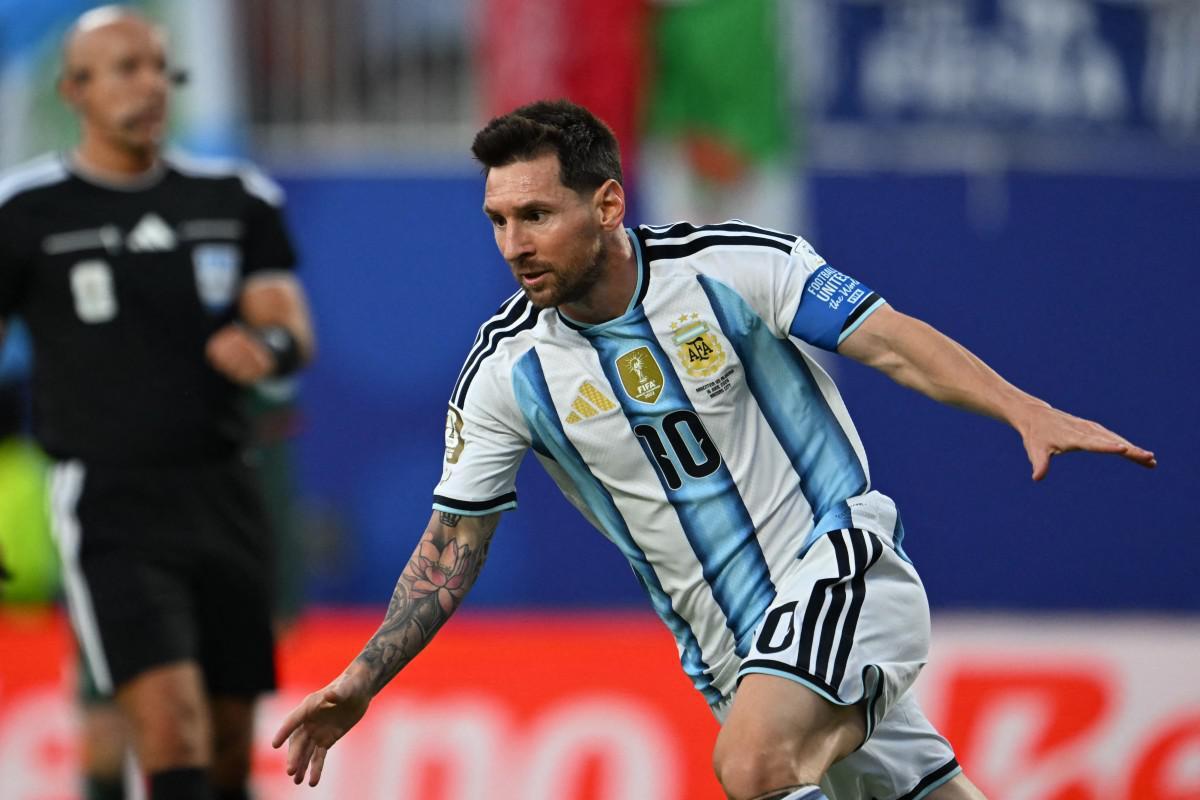Messi, la tripletta record ai Mondiali e le lacrime: "Giorni difficili" - 