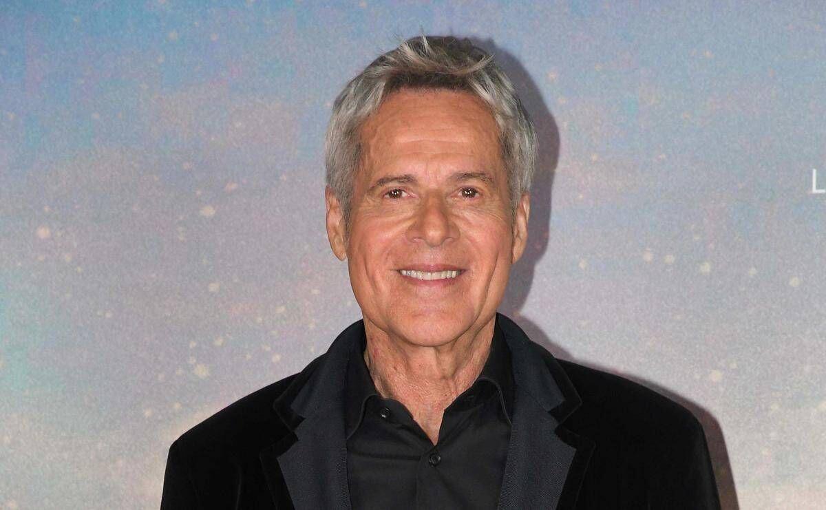 Claudio Baglioni fermato da una polmonite, il 'GrandTour La vita è adesso' slitta al 2027 - 