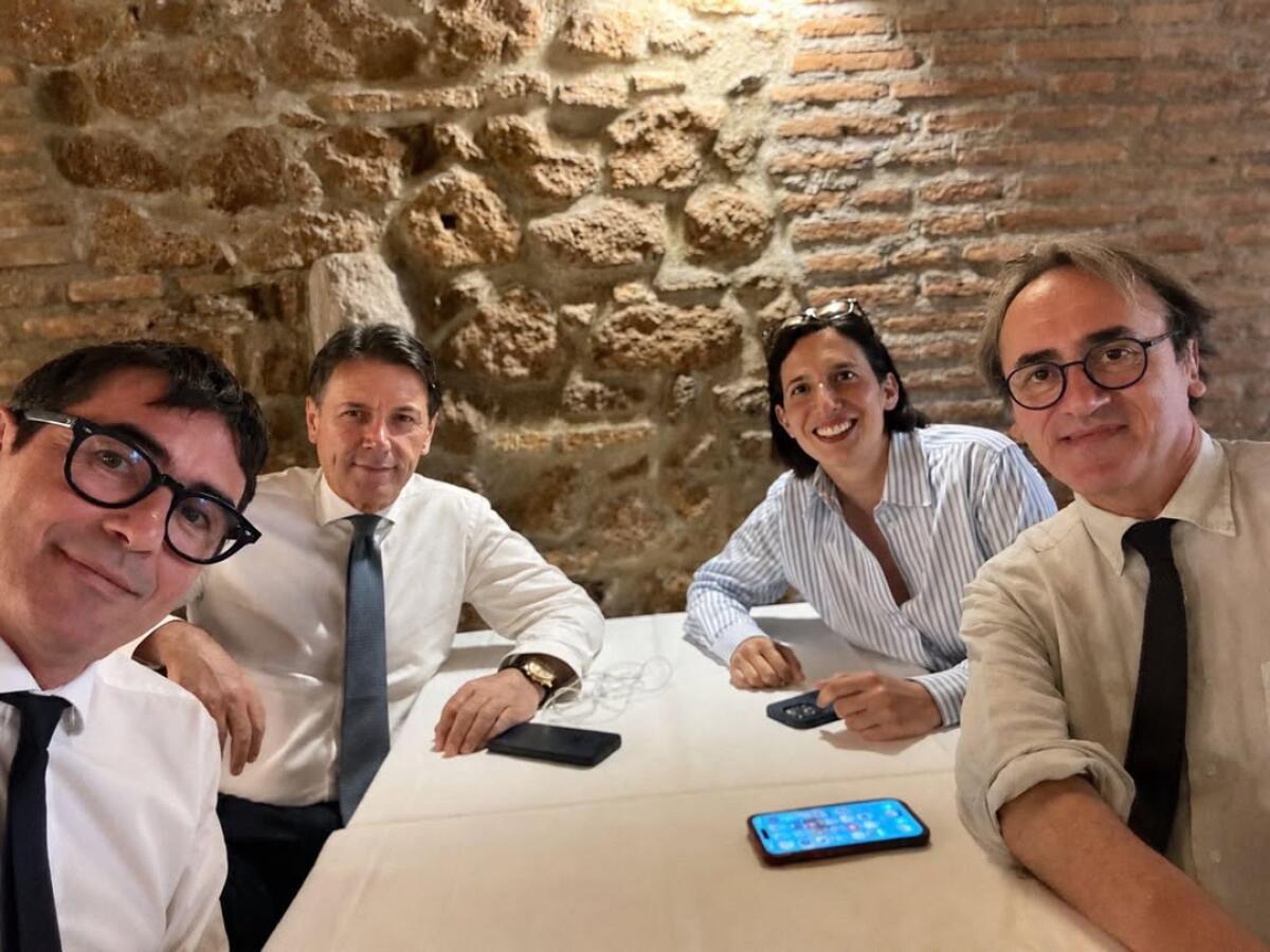 Campo largo, la foto di Fratoianni con Bonelli, Conte e Schlein: “Al lavoro per cambiare l’Italia” - 