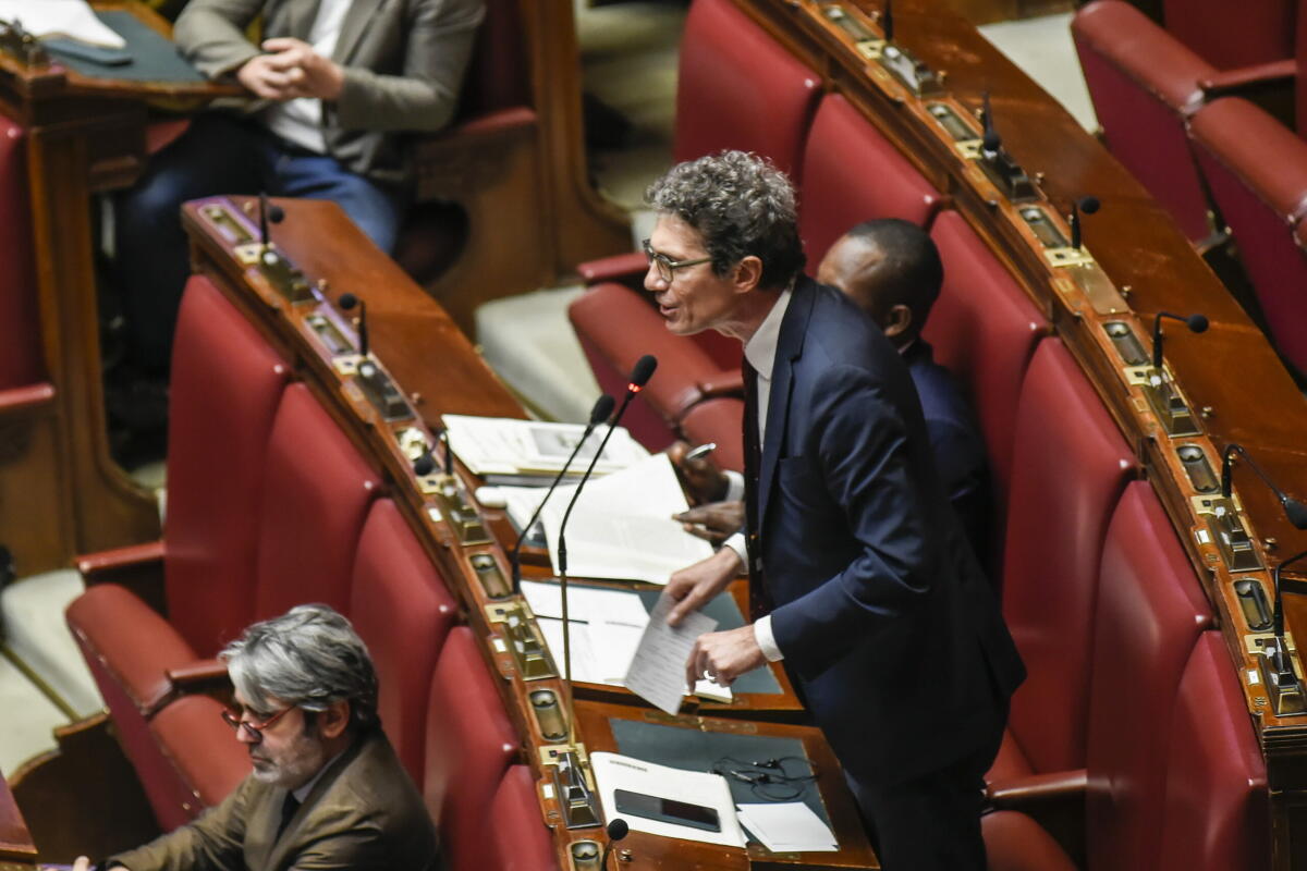 Legge elettorale, Magi (Più Europa) occupa l’Aula: “Questo è un colpo di Stato” - 
