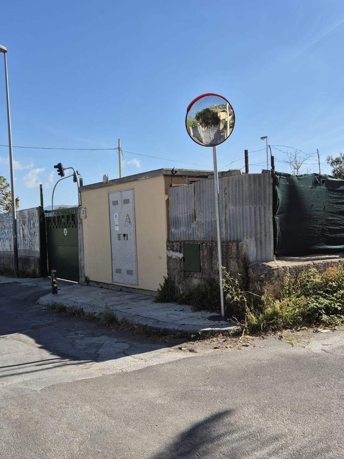 Palermo: installati due specchi parabolici all'uscita di via Villa Griffone, in attesa di tracciamento e autovelox - 