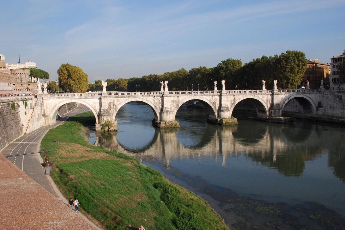 Il caldo infuoca Roma, bagno nel Tevere come nella Senna? Ecco cosa dicono i medici - 