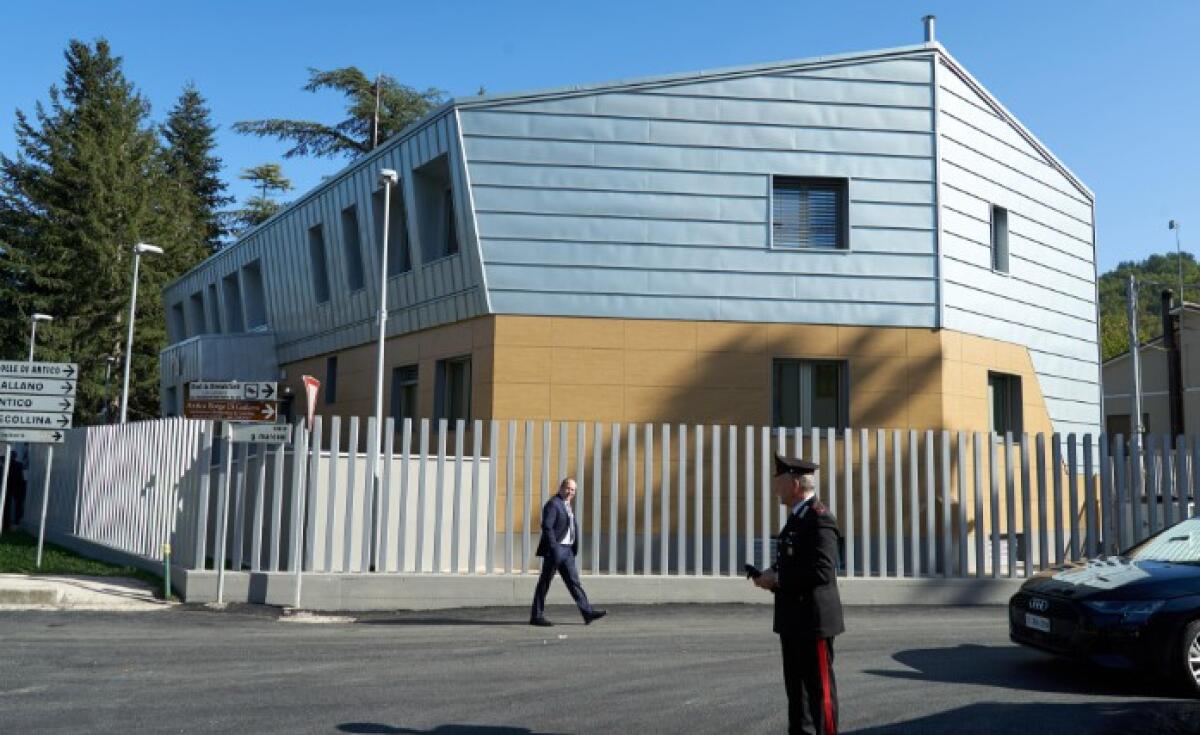 Pieve Torina: quattro denunciati dai Carabinieri per raggiro e shopping online - 