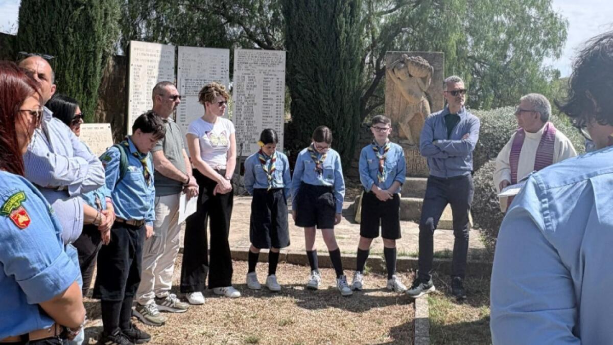 Il Gruppo Scout Agesci Caltanissetta 9 visita il "Cimitero dei Carusi" sotto il patrocinio del Comune di Caltanissetta - 