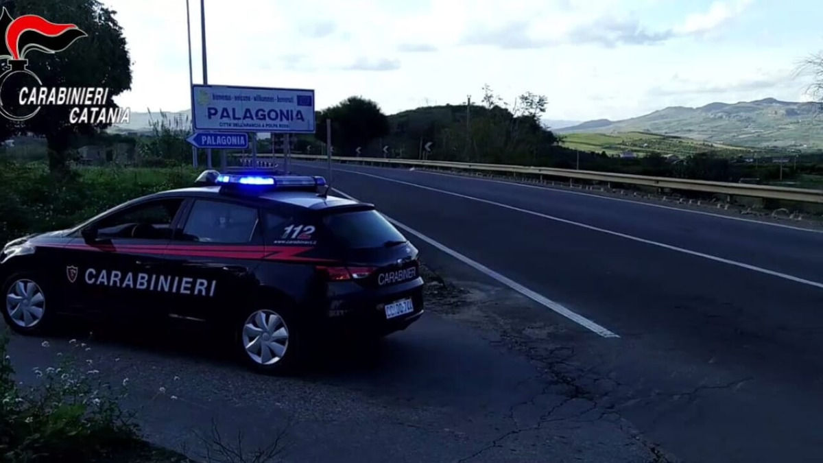 Palagonia: 21enne torna in carcere per l'attentato con una bottiglia molotov del 19 marzo - 