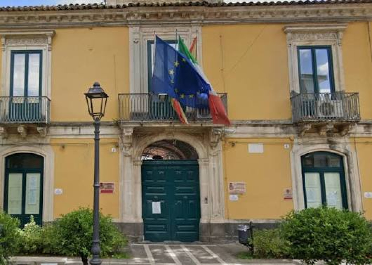 Aci Sant'Antonio: la consigliera Lucia Finocchiaro lascia la maggioranza e passa all'opposizione - 